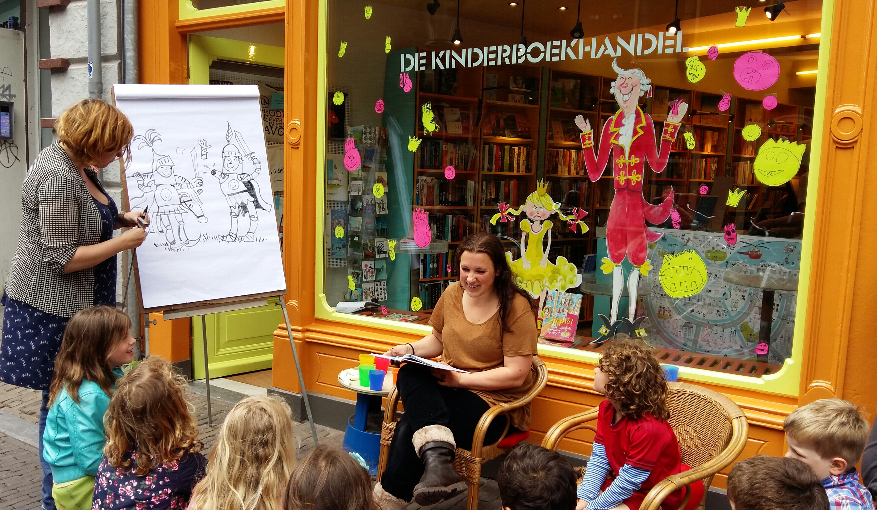 Sanne Rooseboom op bezoek in De Utrechtse Kinderboekwinkel